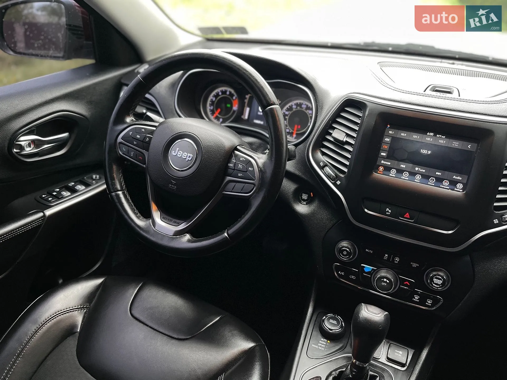 2019 Jeep Cherokee - мініатюра 25