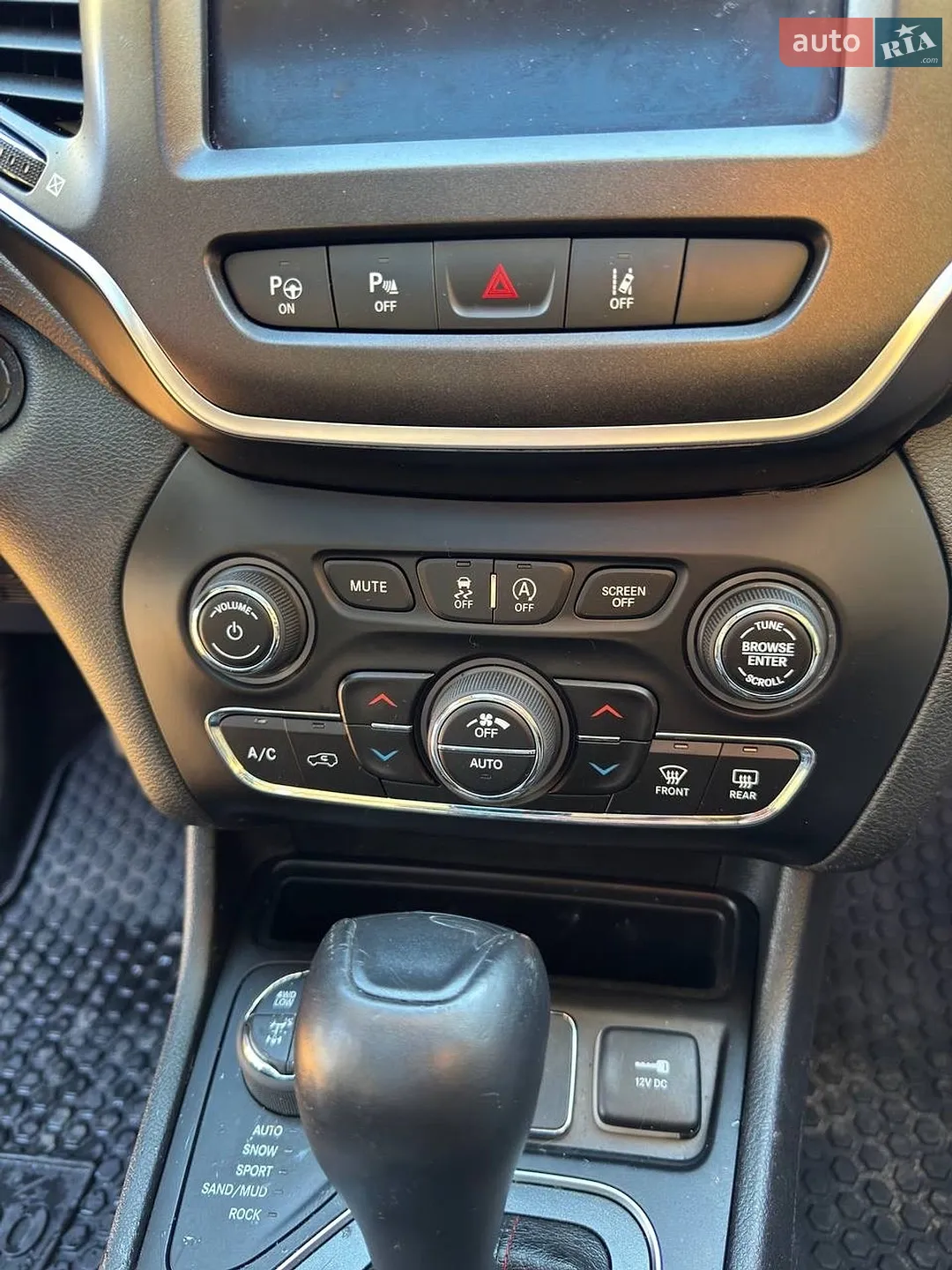 2018 Jeep Cherokee - мініатюра 16