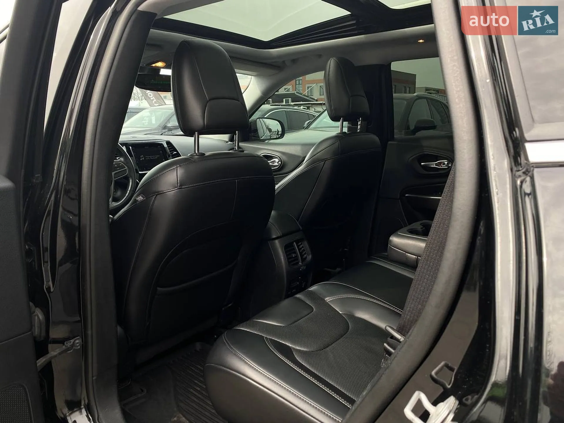 2018 Jeep Cherokee - мініатюра 36