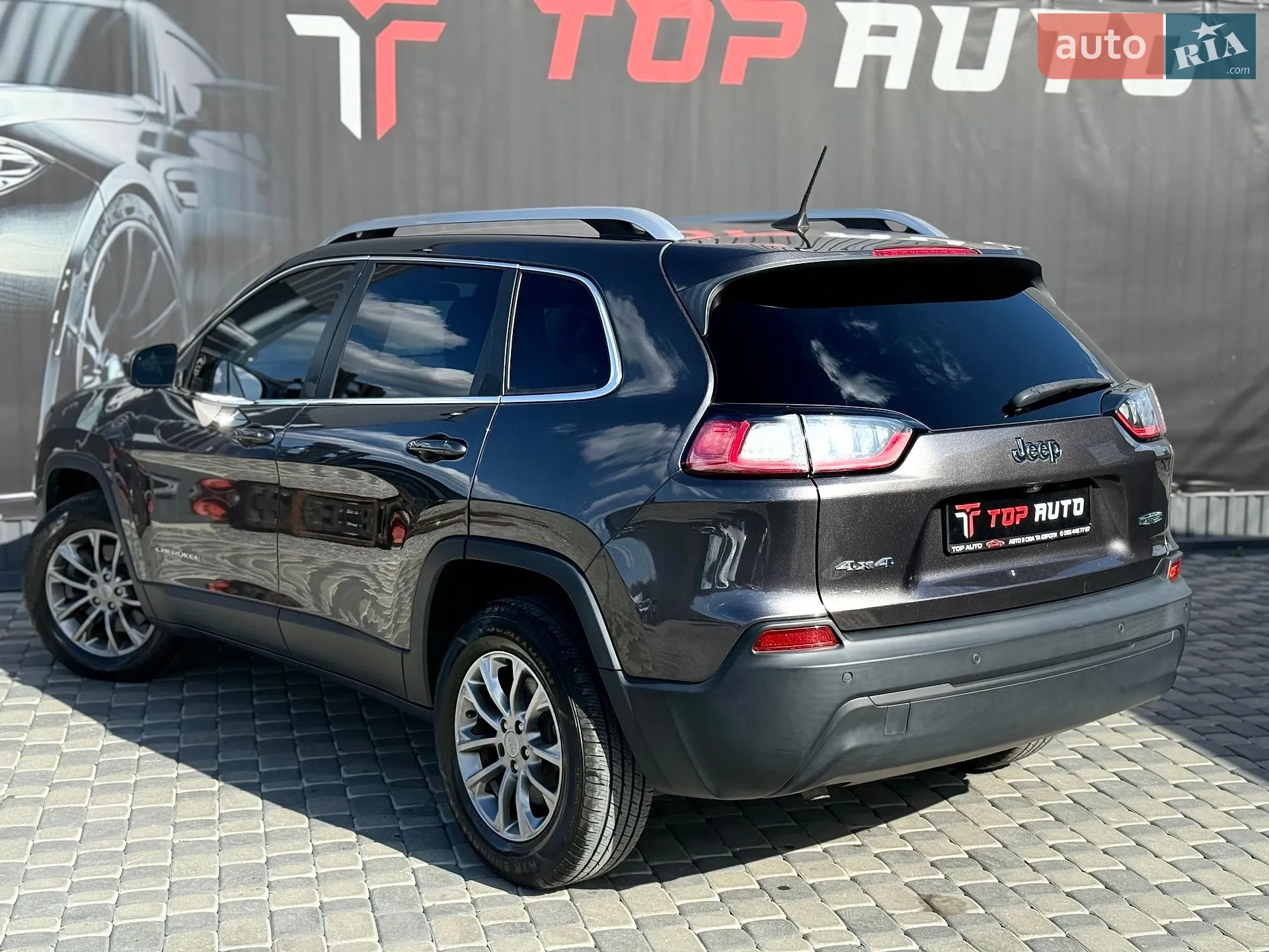 2019 Jeep Cherokee - мініатюра 11