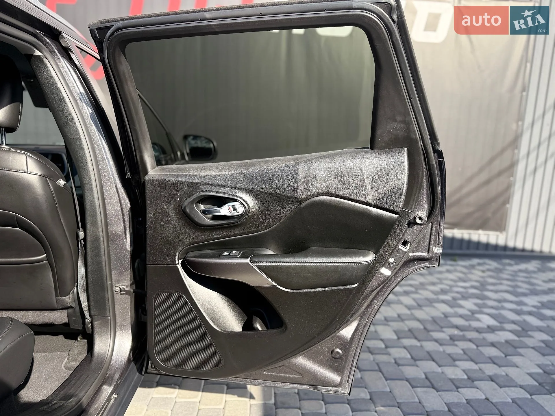 2019 Jeep Cherokee - мініатюра 50