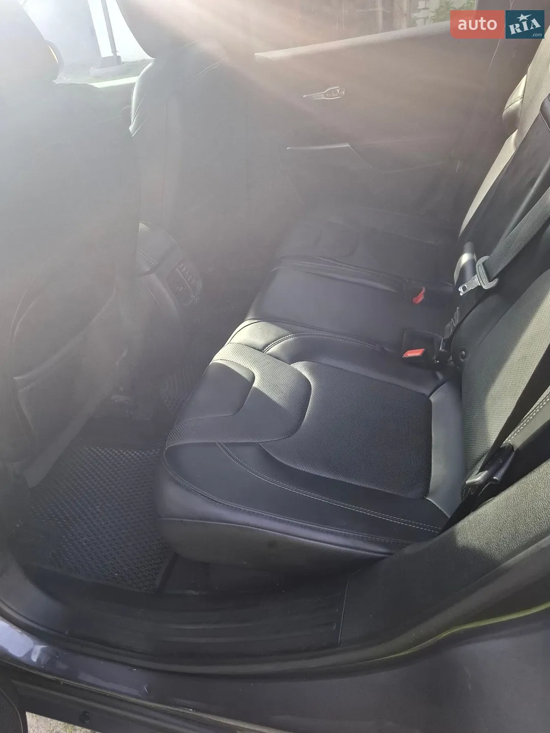2019 Jeep Cherokee - мініатюра 23