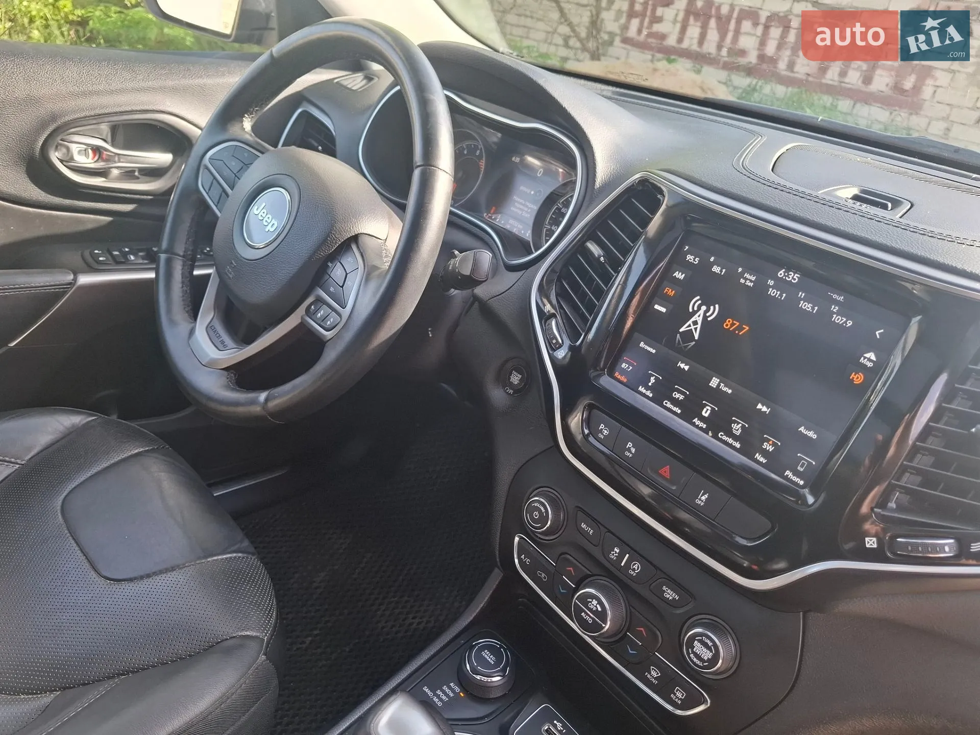 2019 Jeep Cherokee - мініатюра 27