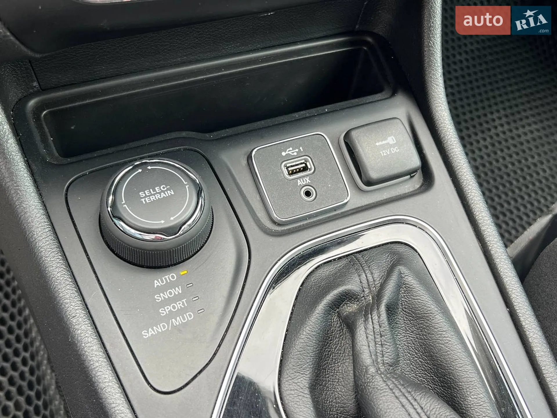 2020 Jeep Cherokee - мініатюра 19