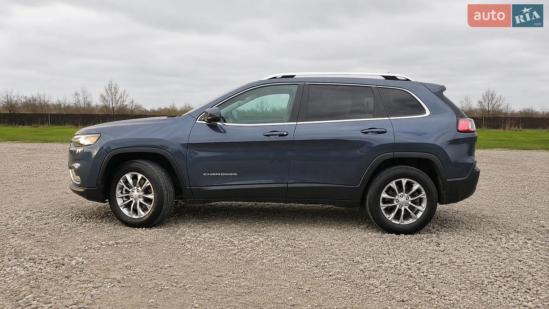 2021 Jeep Cherokee - мініатюра 3