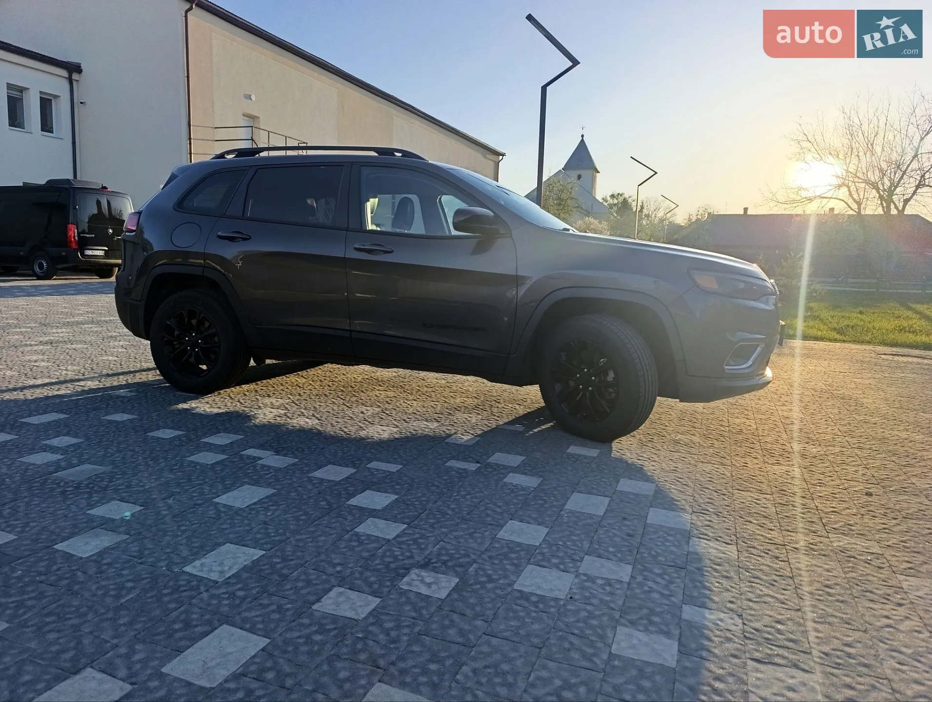 2023 Jeep Cherokee - мініатюра 27
