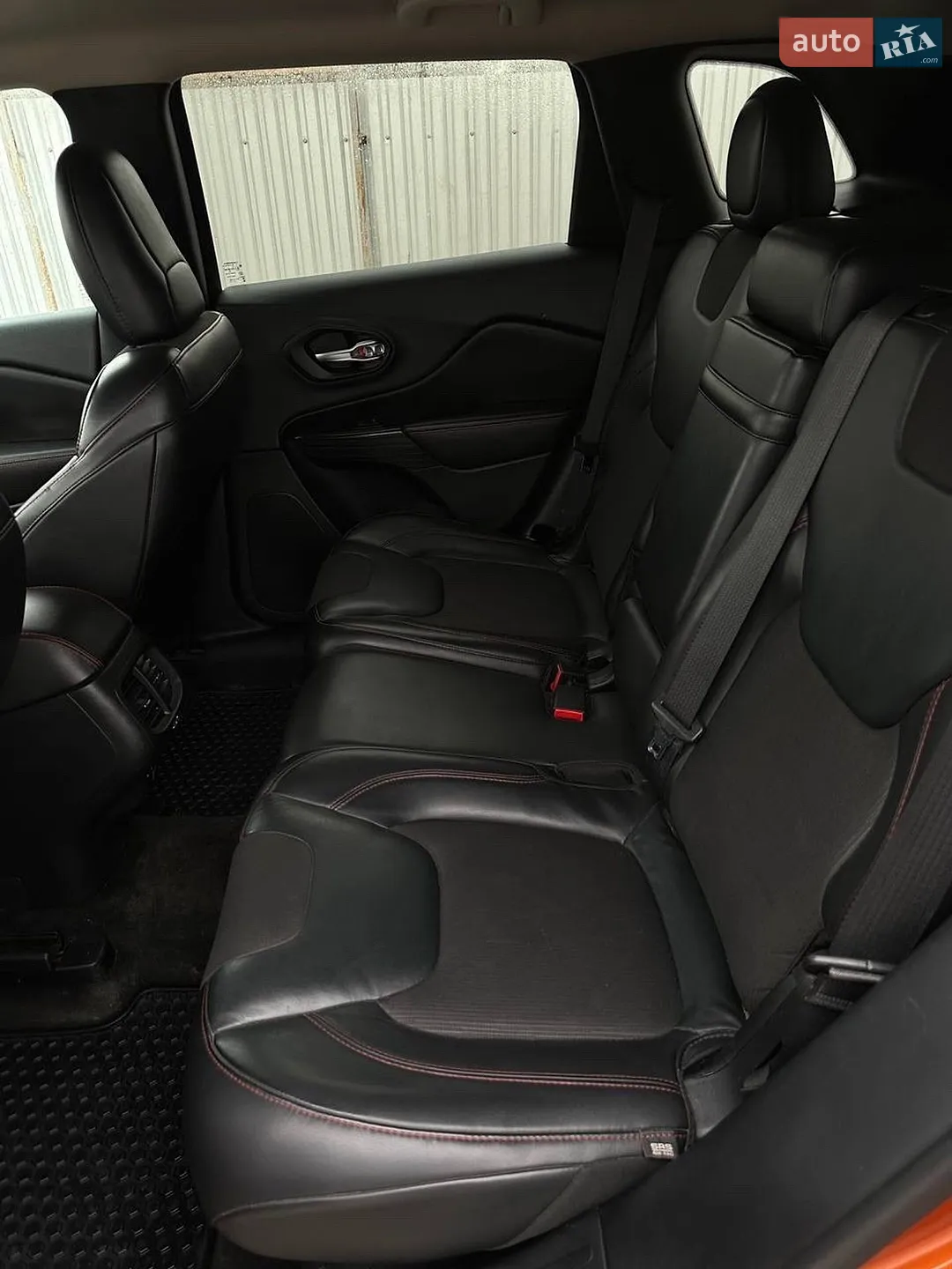 2015 Jeep Cherokee - мініатюра 11