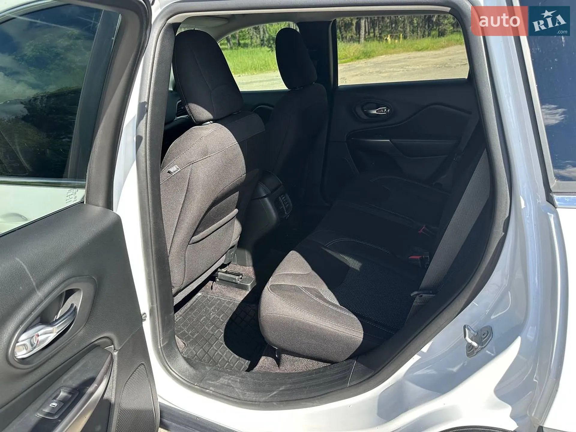 2018 Jeep Cherokee - мініатюра 13