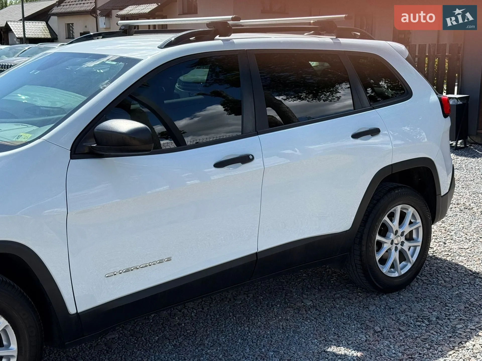 2017 Jeep Cherokee - мініатюра 11