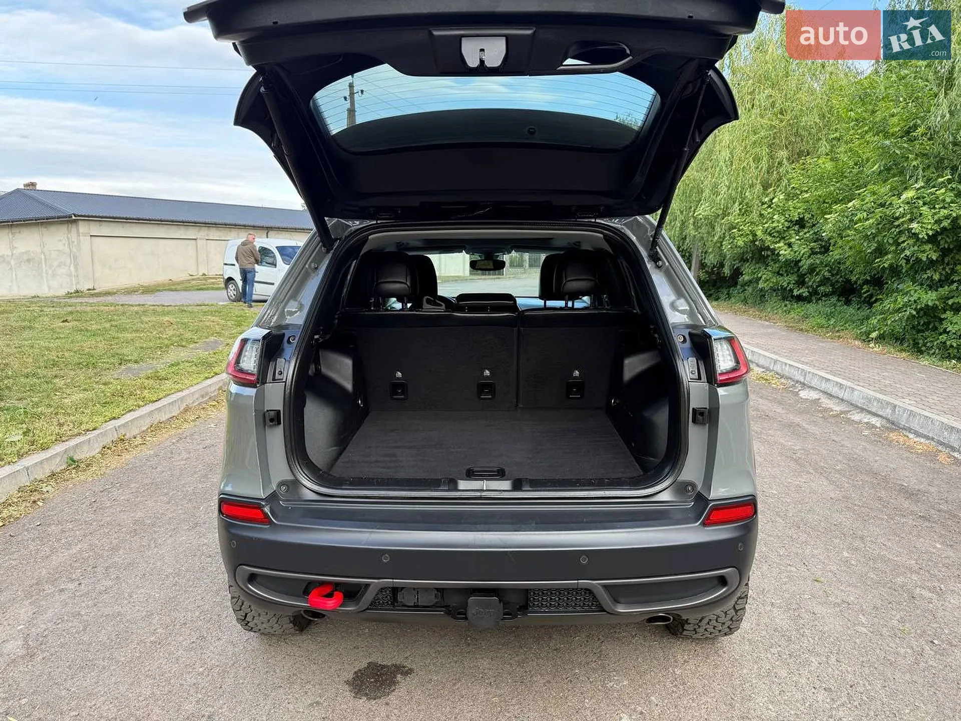 2019 Jeep Cherokee - мініатюра 25