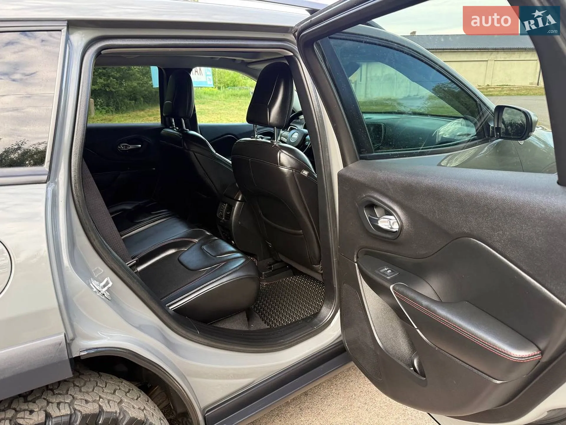 2019 Jeep Cherokee - мініатюра 33