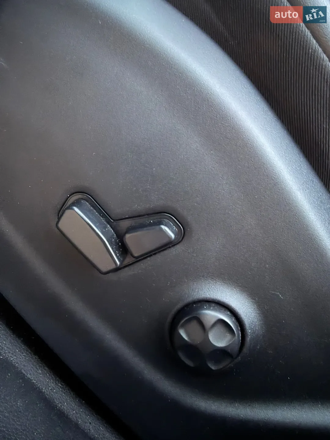 2019 Jeep Cherokee - мініатюра 44