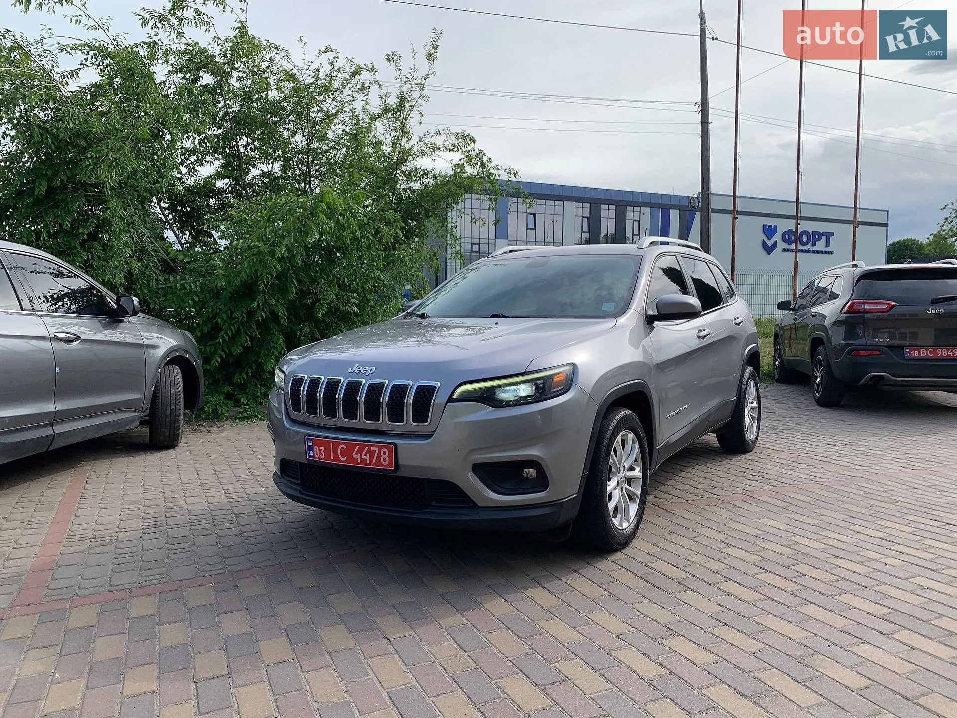 2019 Jeep Cherokee - мініатюра 4