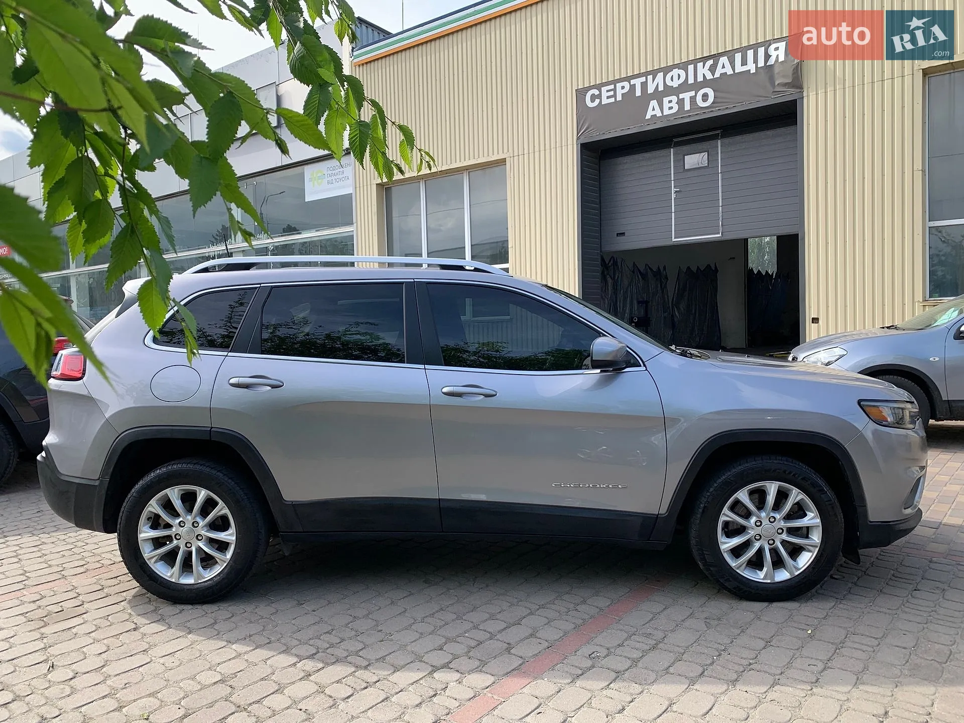 2019 Jeep Cherokee - мініатюра 16