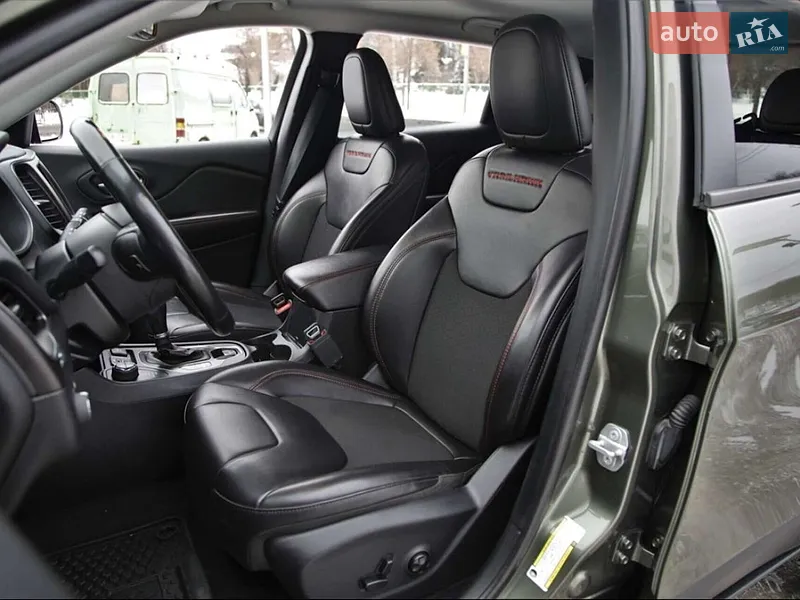 Jeep Cherokee 2019 VIN 1C4PJMBX7LD573116 фото оголошення 15 з 66