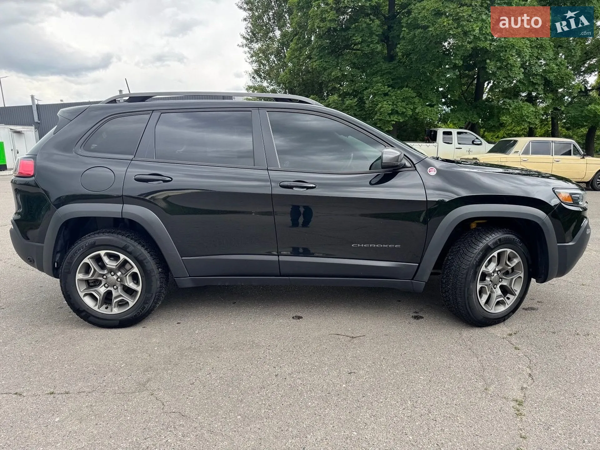 2020 Jeep Cherokee - мініатюра 4
