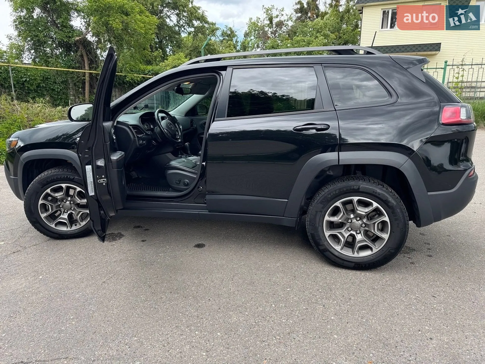 2020 Jeep Cherokee - мініатюра 8