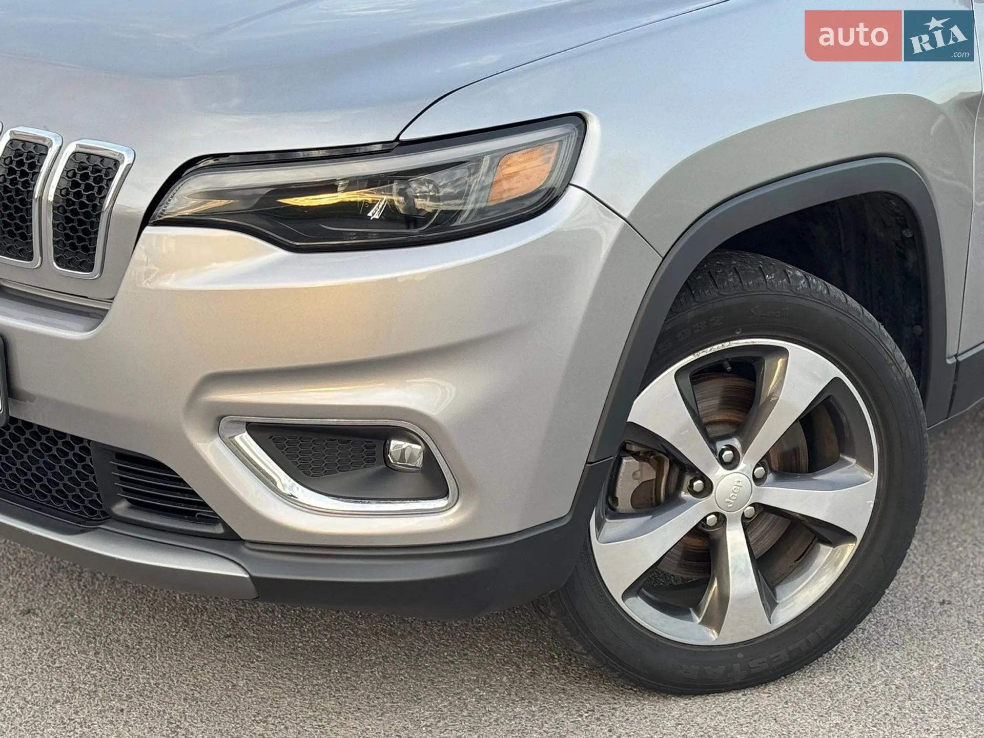 2019 Jeep Cherokee - мініатюра 4