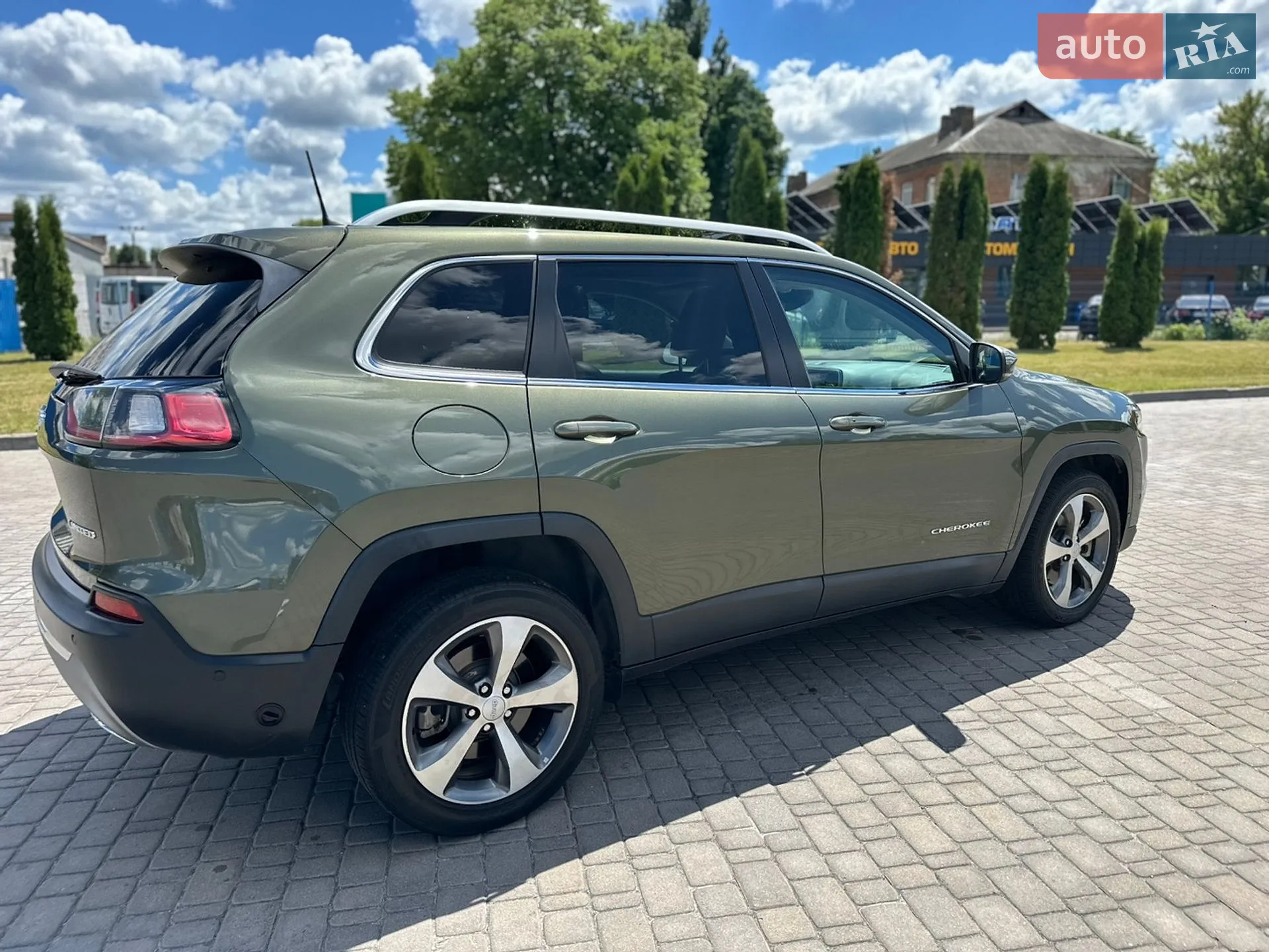 2021 Jeep Cherokee - мініатюра 9