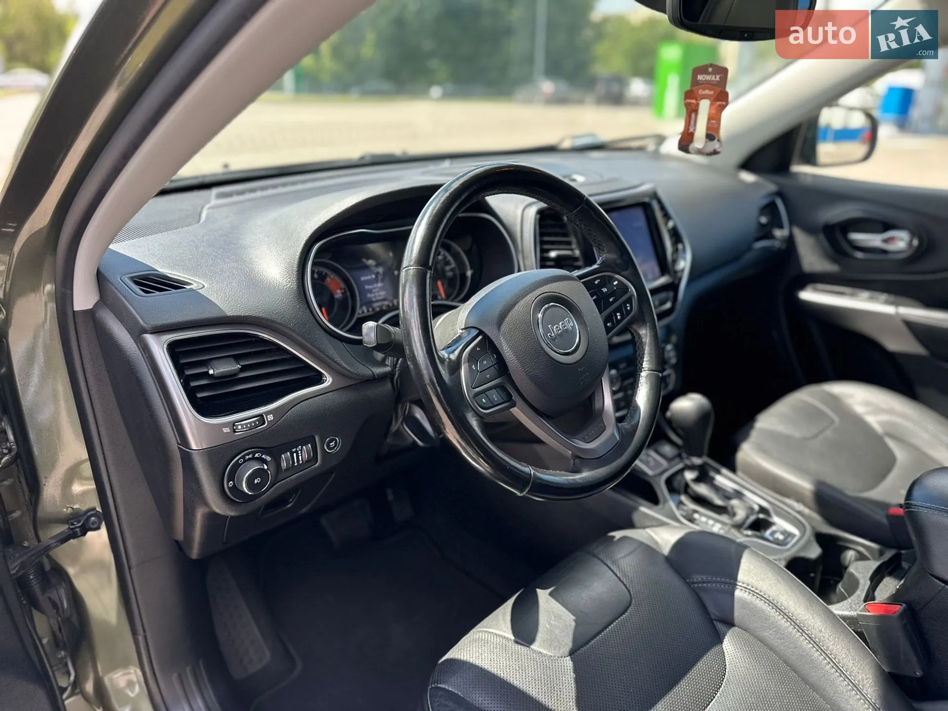 2021 Jeep Cherokee - мініатюра 28