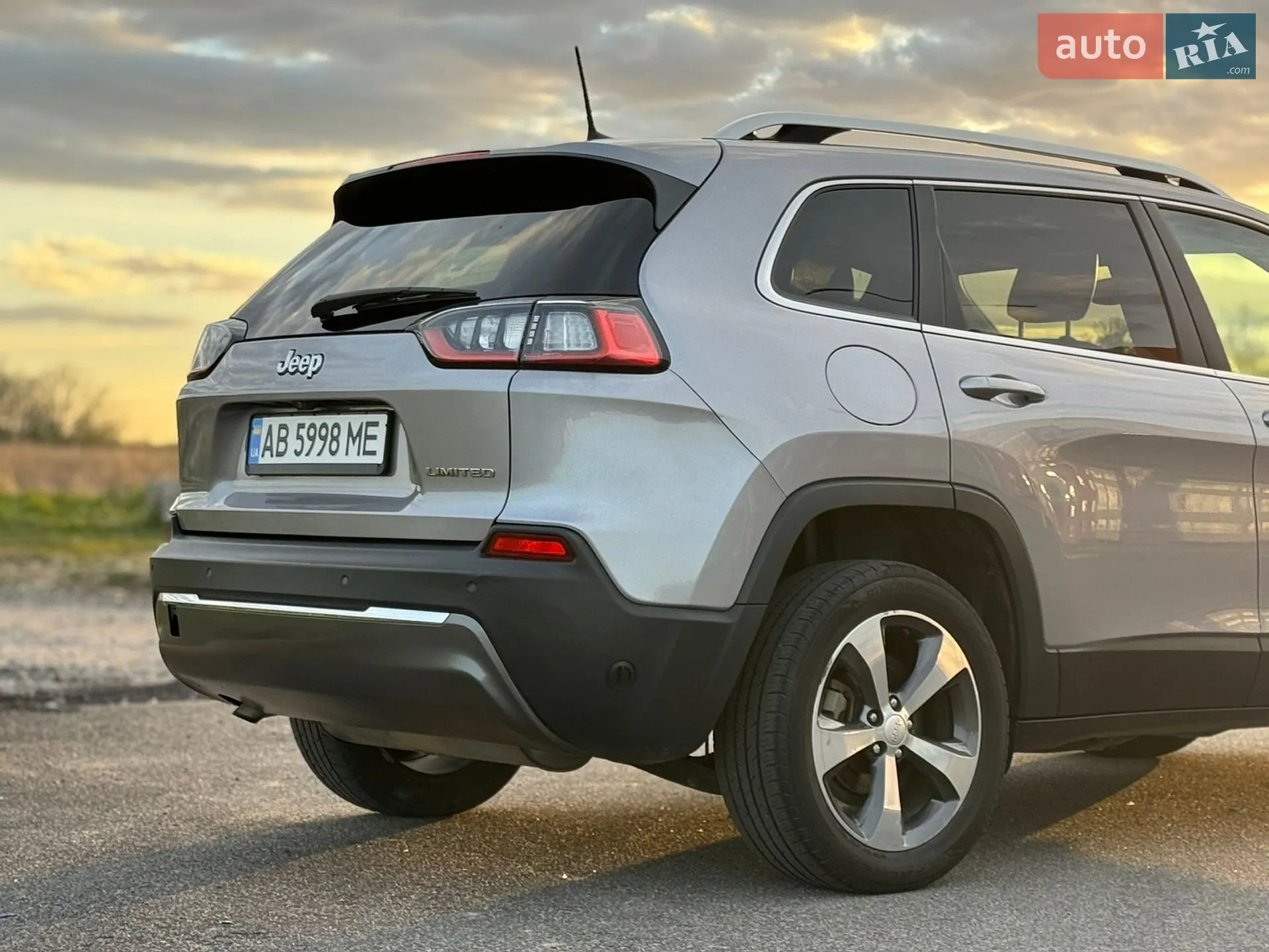 2019 Jeep Cherokee - мініатюра 15
