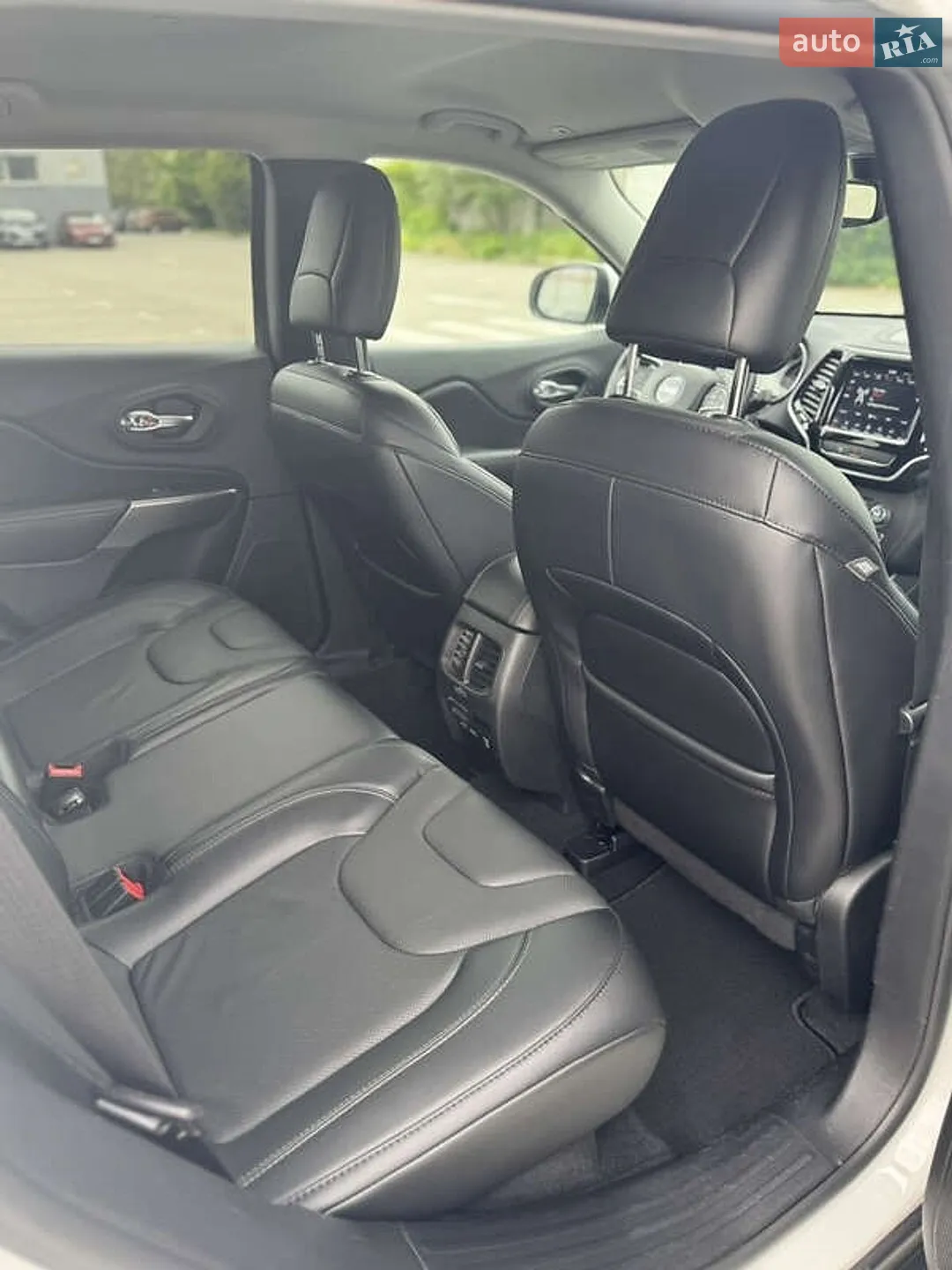 2019 Jeep Cherokee - мініатюра 8