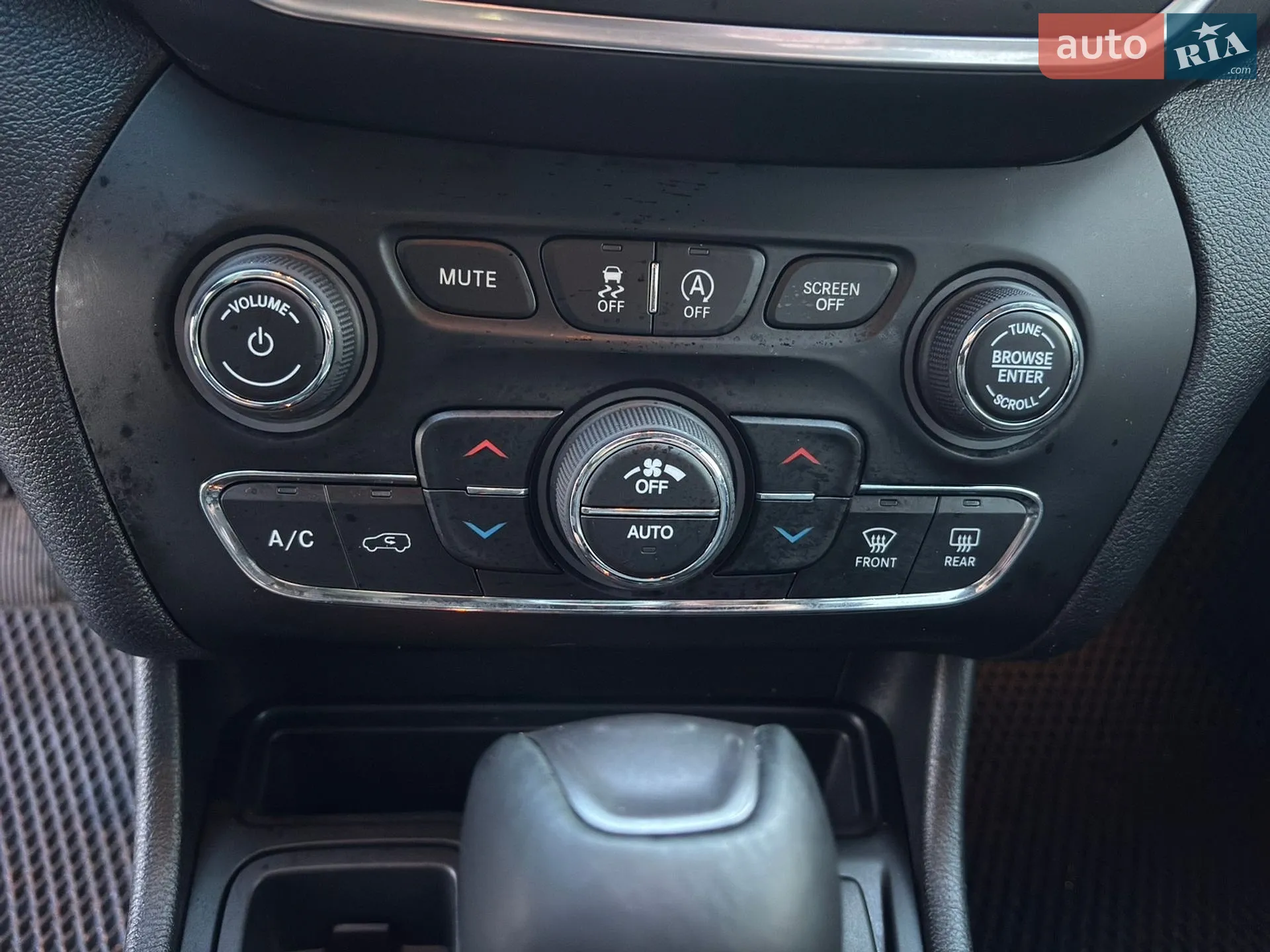 2022 Jeep Cherokee - мініатюра 42