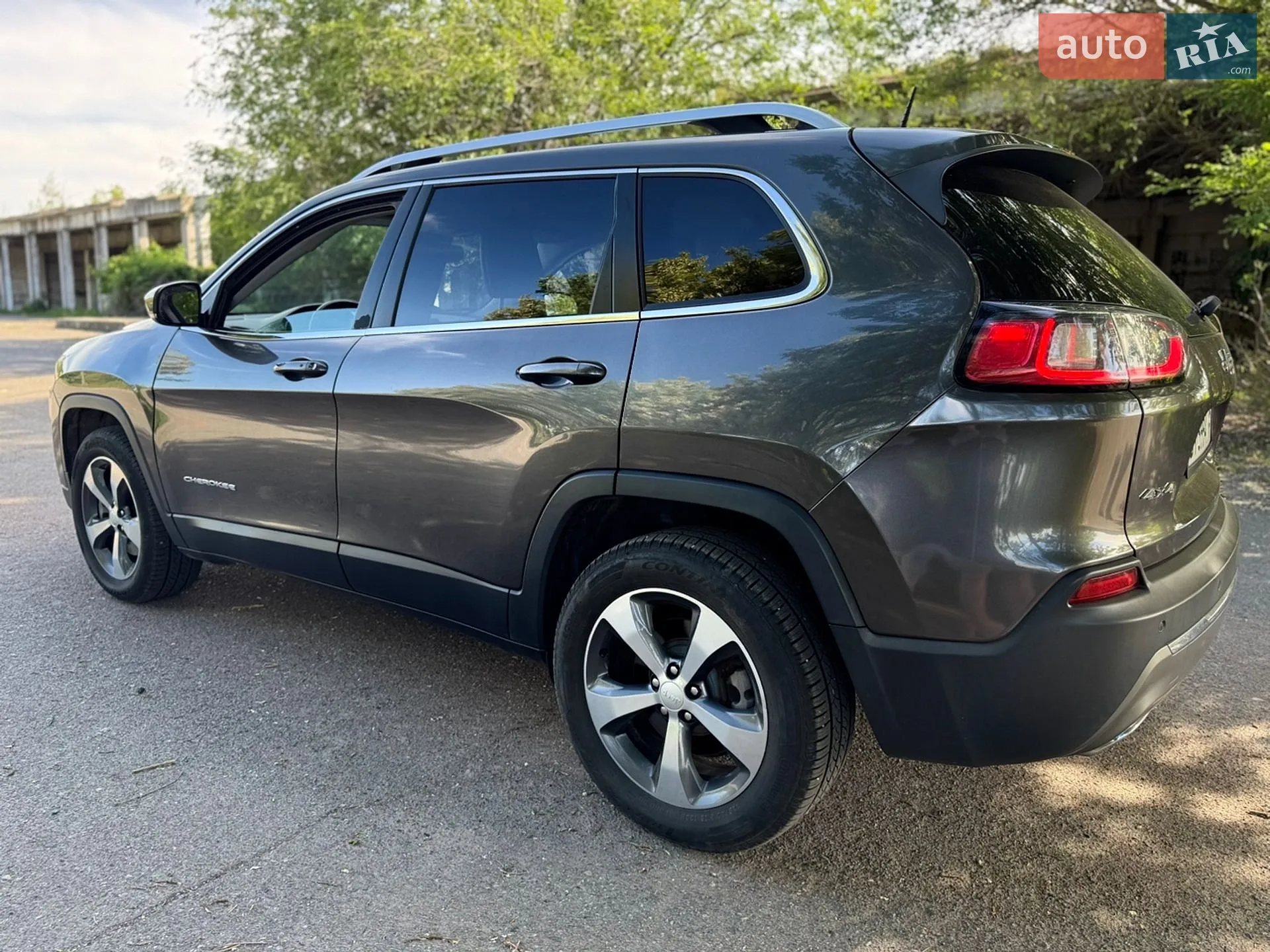 2018 Jeep Cherokee - мініатюра 14