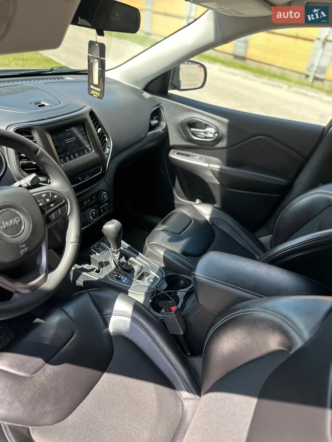 2019 Jeep Cherokee - мініатюра 13