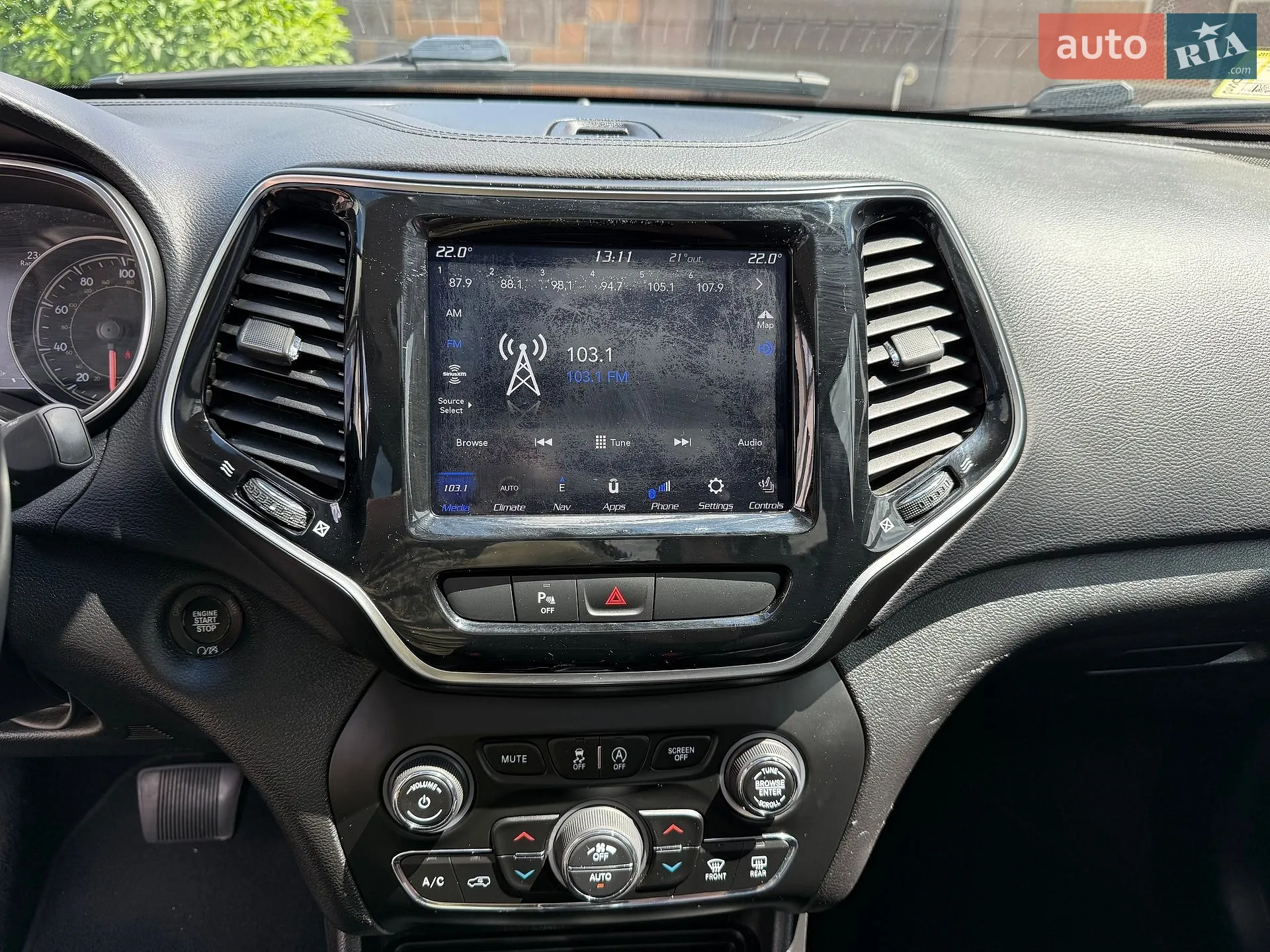 2020 Jeep Cherokee - мініатюра 34