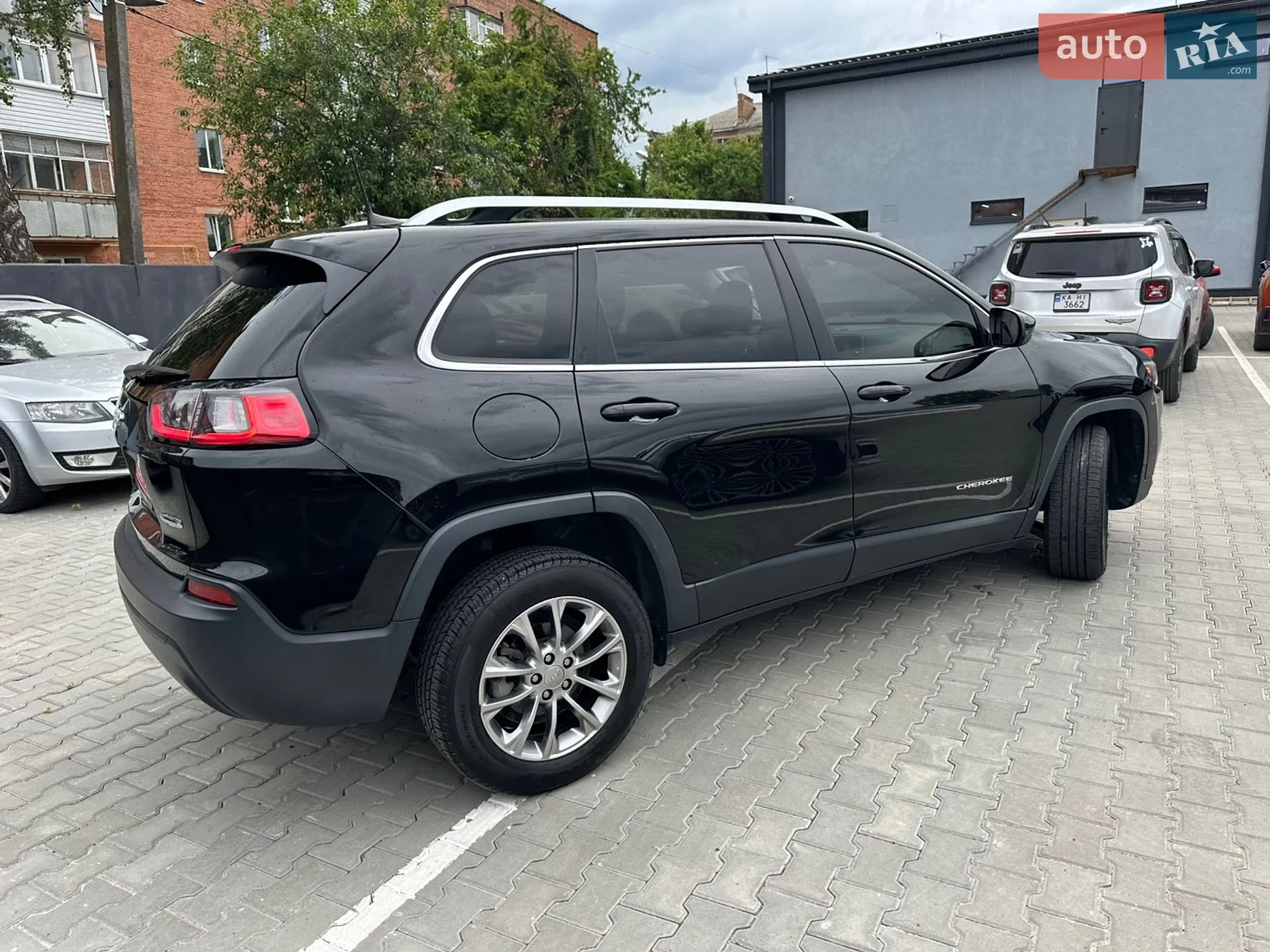 2019 Jeep Cherokee - мініатюра 10