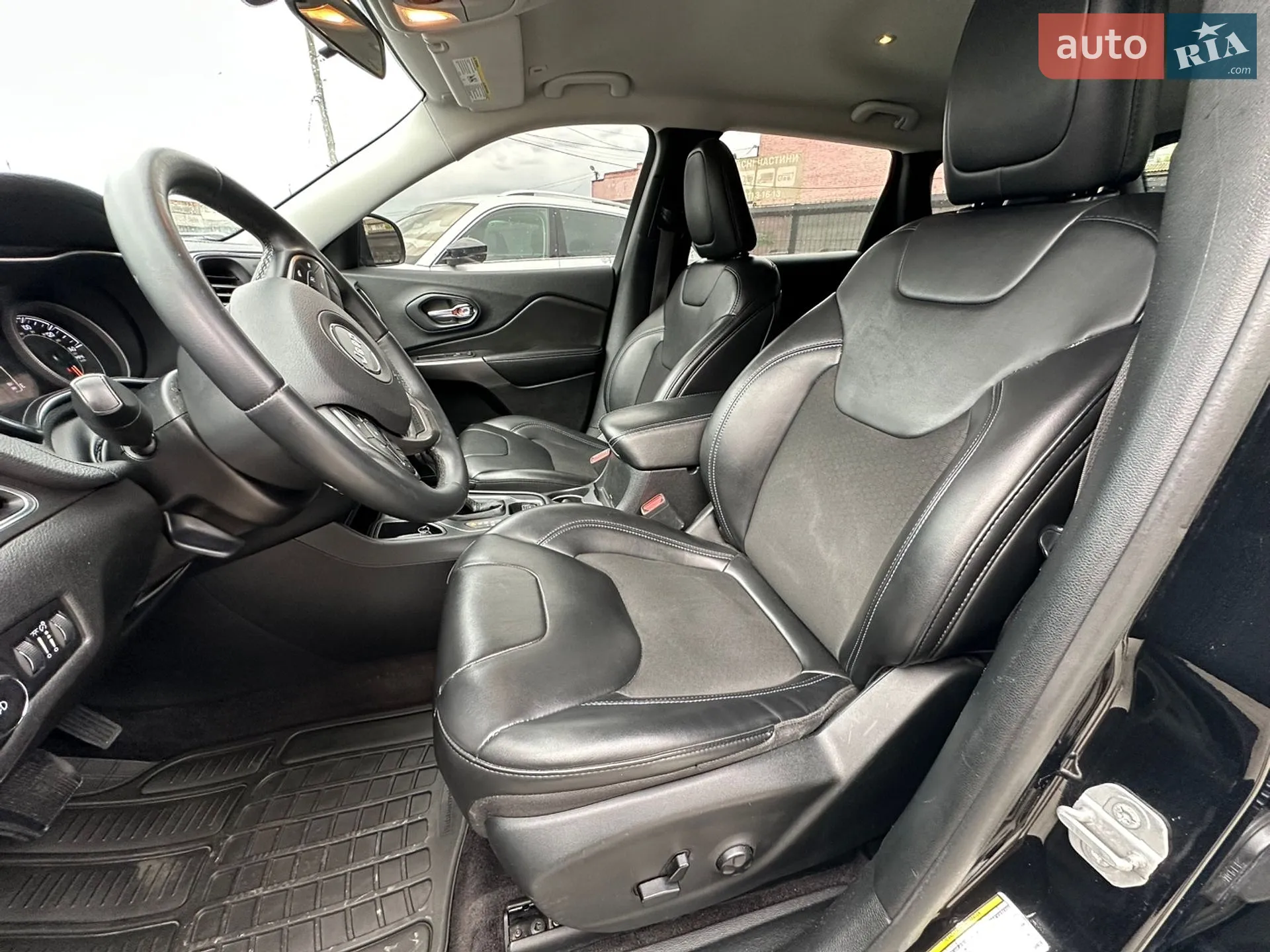 2019 Jeep Cherokee - мініатюра 30