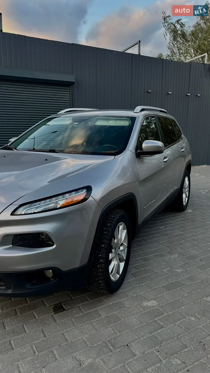 2016 Jeep Cherokee - мініатюра 4