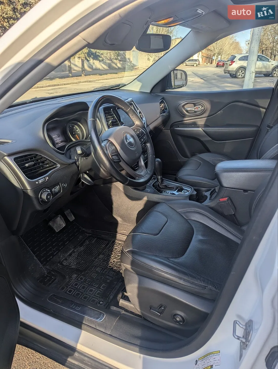 2021 Jeep Cherokee - мініатюра 8