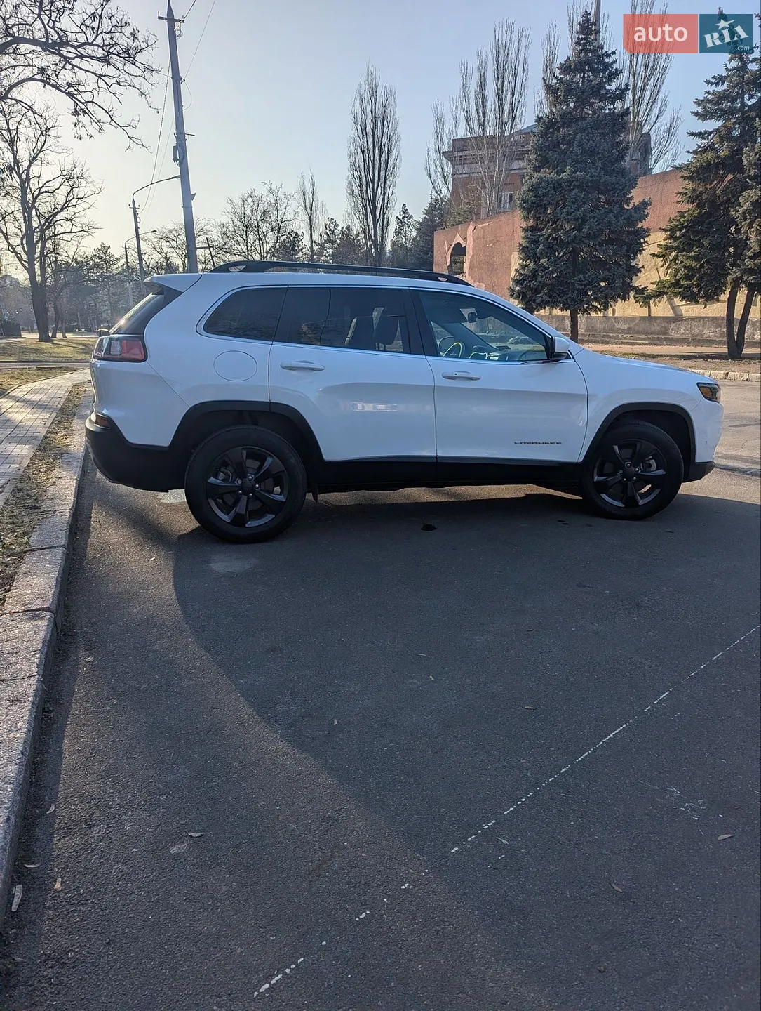 2021 Jeep Cherokee - мініатюра 4