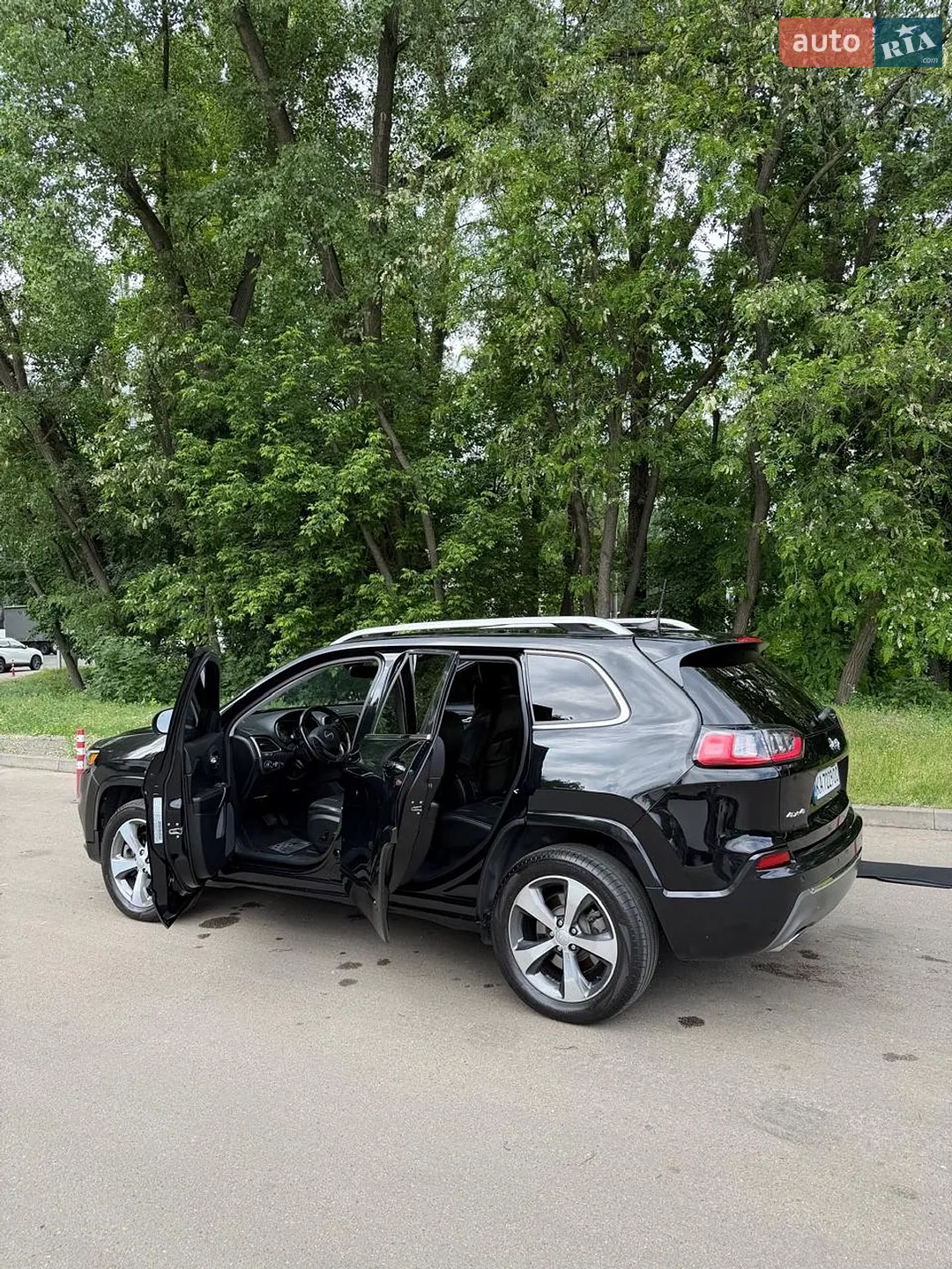 2019 Jeep Cherokee - мініатюра 4