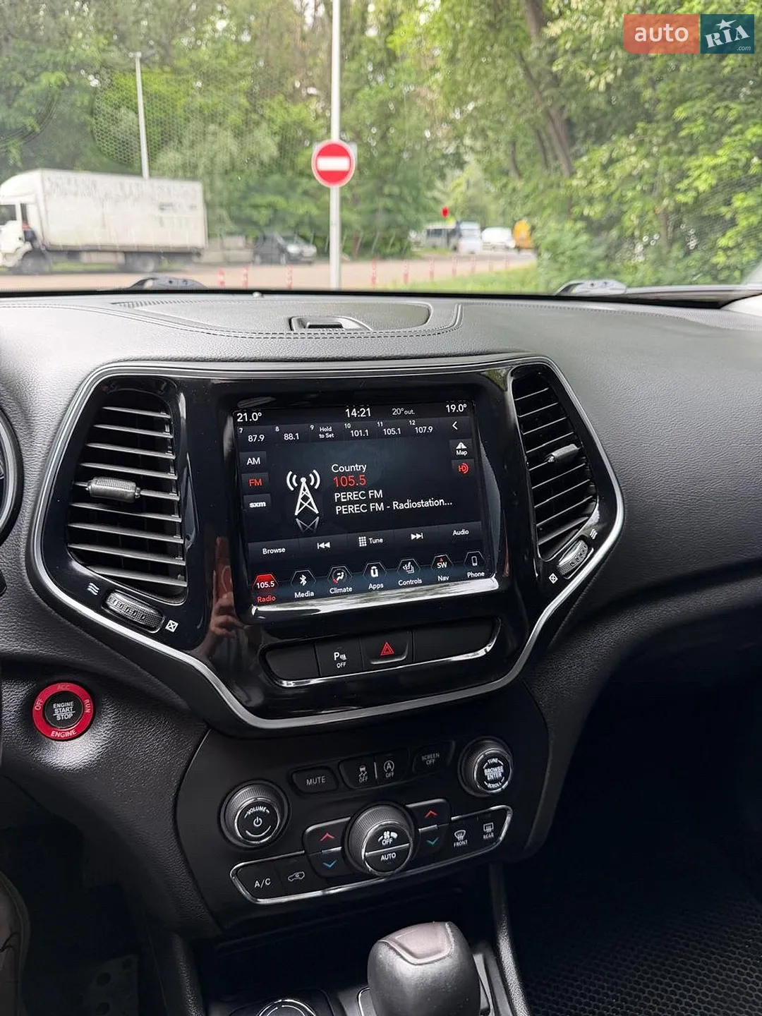 2019 Jeep Cherokee - мініатюра 12