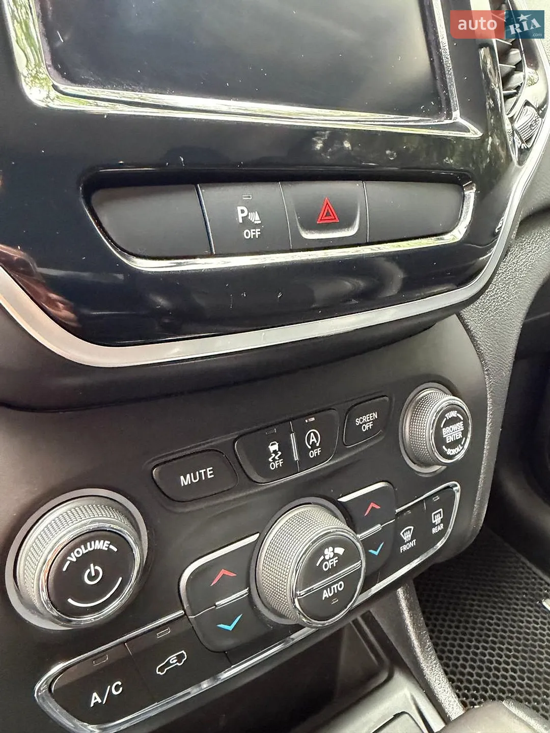 2019 Jeep Cherokee - мініатюра 15