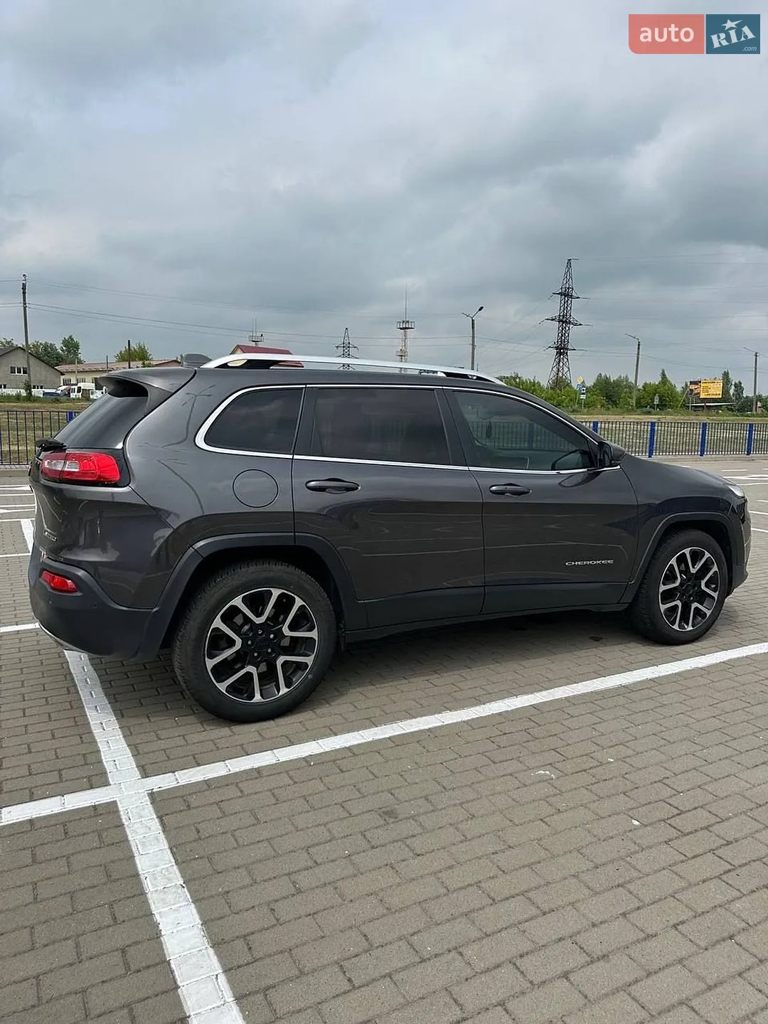 2016 Jeep Cherokee - мініатюра 30