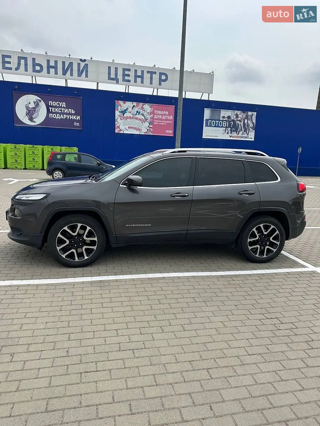 2016 Jeep Cherokee - мініатюра 38