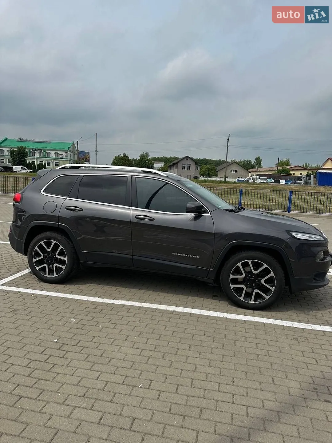 2016 Jeep Cherokee - мініатюра 42