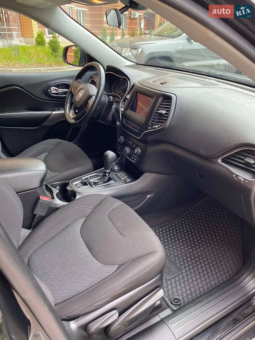 2019 Jeep Cherokee - мініатюра 13