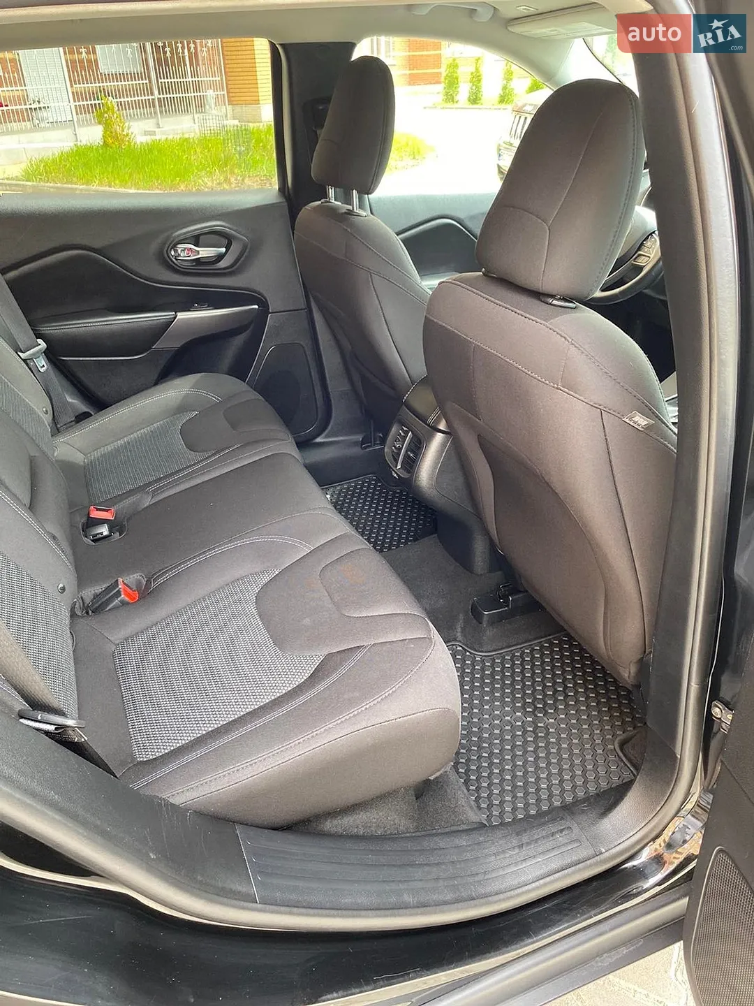 2019 Jeep Cherokee - мініатюра 19