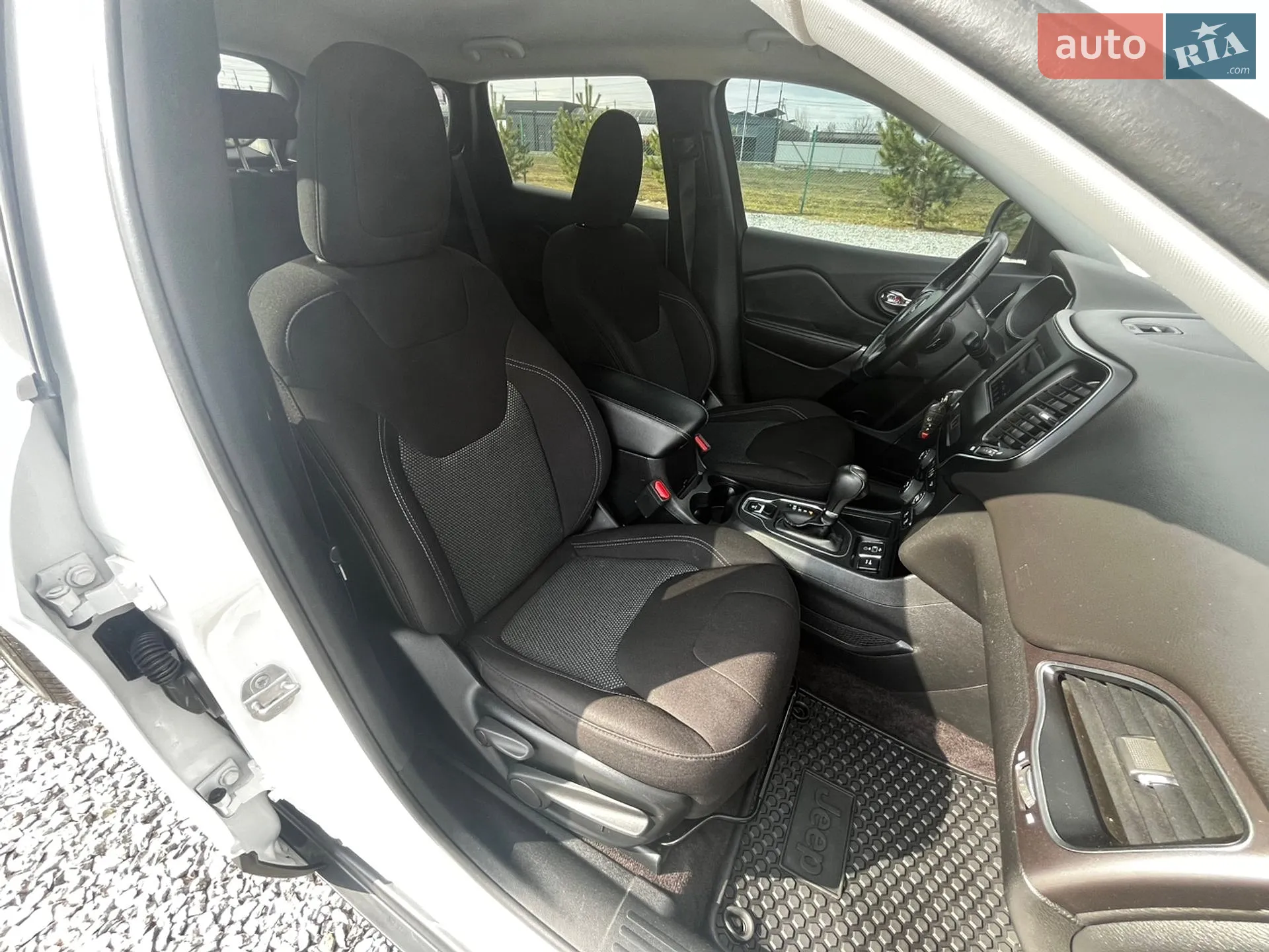 2018 Jeep Cherokee - мініатюра 16