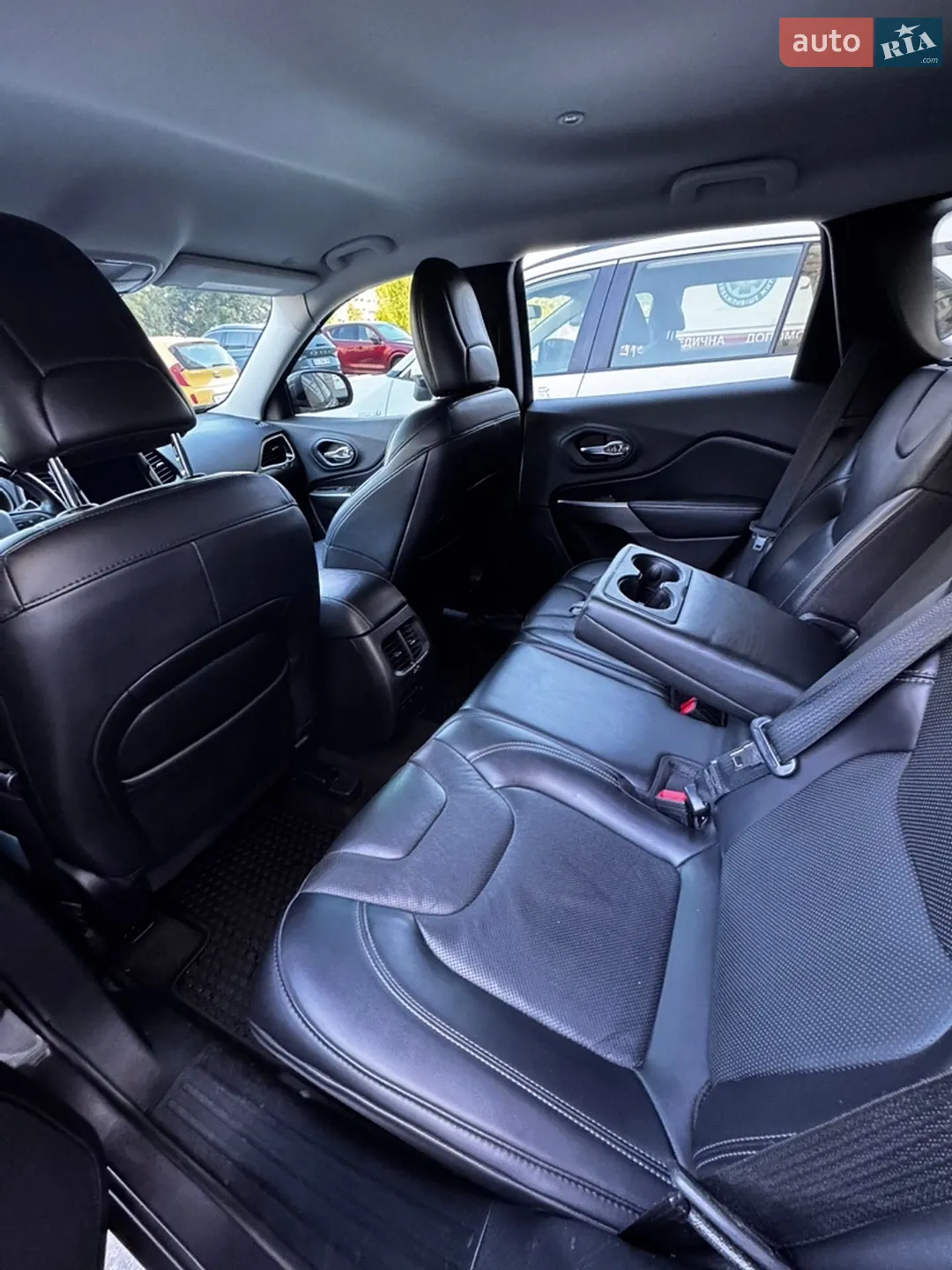 2020 Jeep Cherokee - мініатюра 23