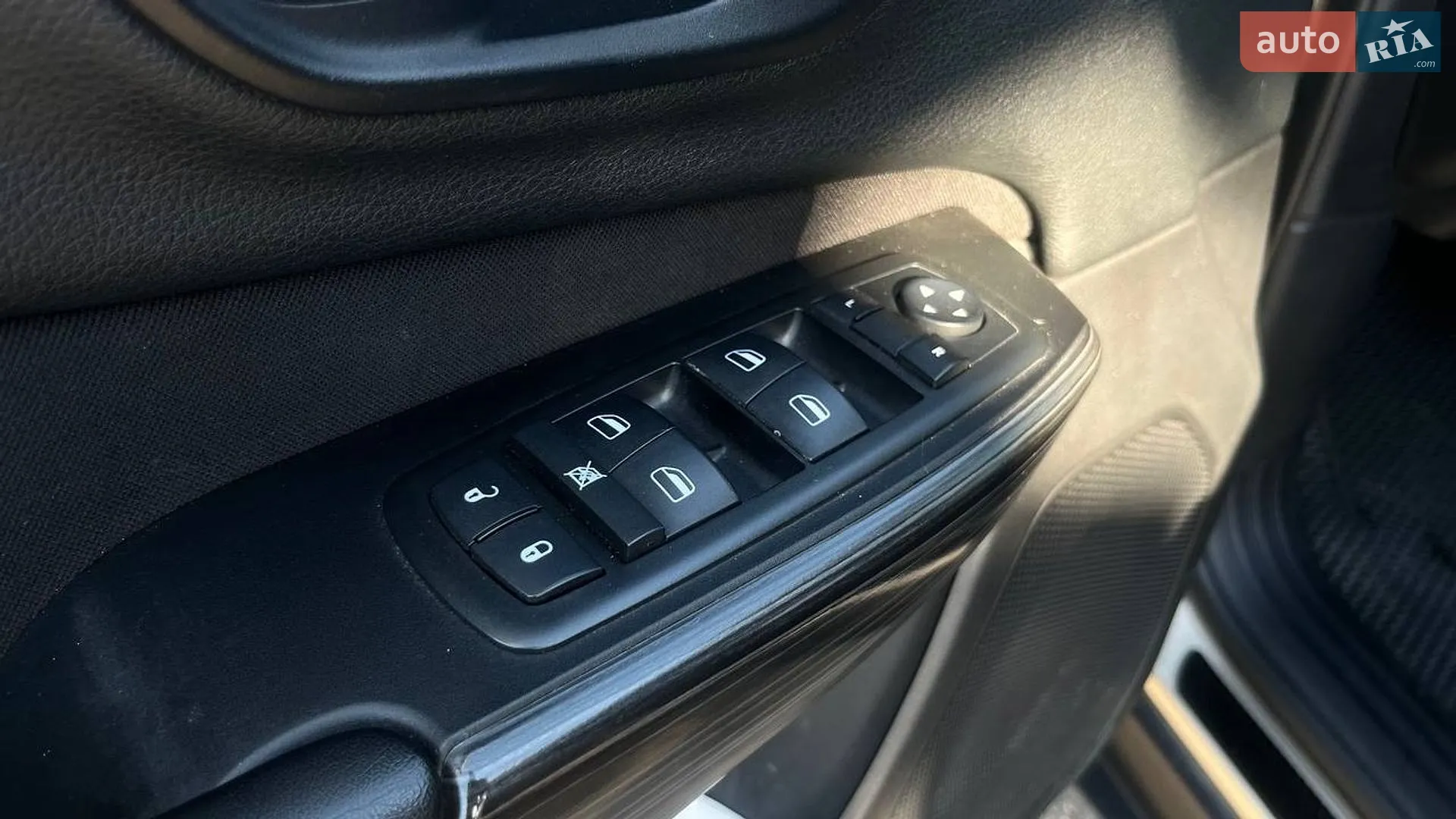 2014 Jeep Cherokee - мініатюра 25