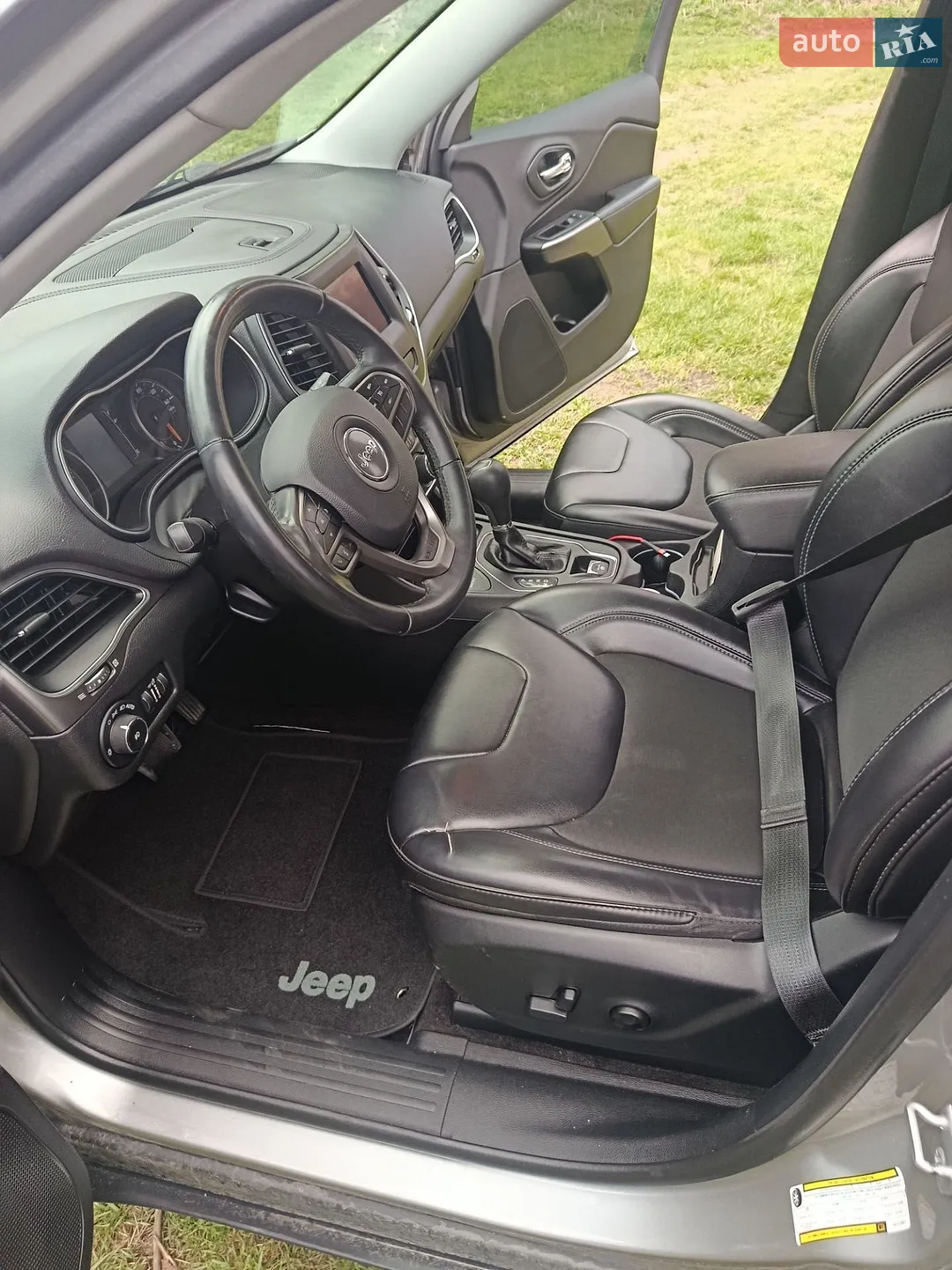2018 Jeep Cherokee - мініатюра 28