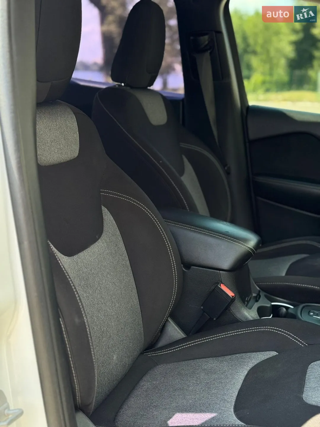 2015 Jeep Cherokee - мініатюра 26