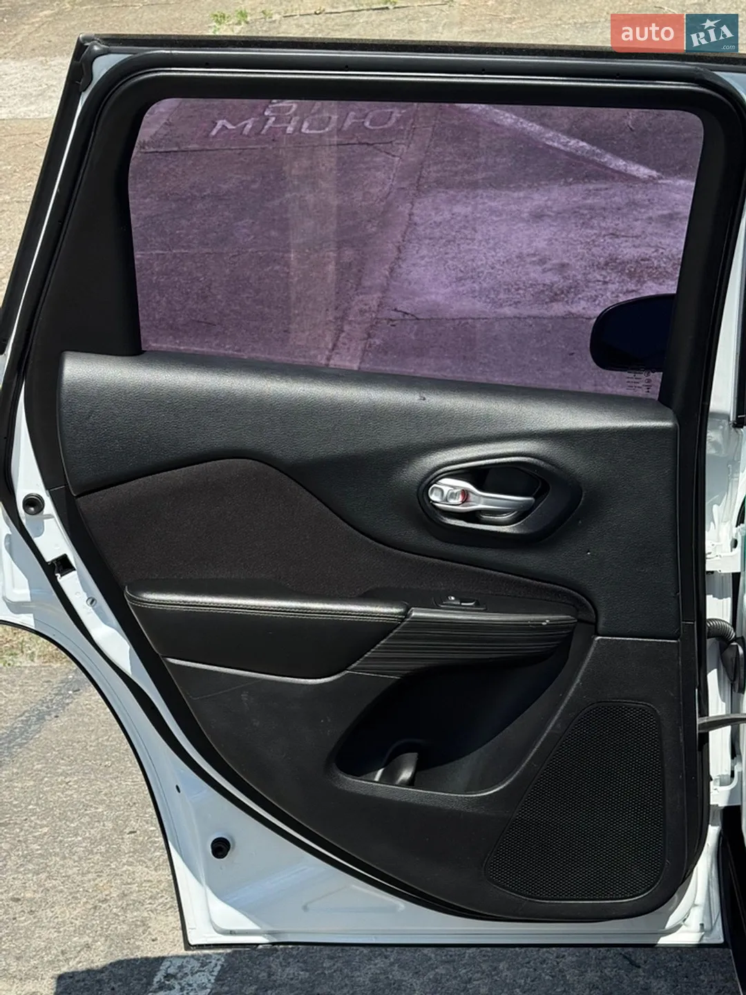 2015 Jeep Cherokee - мініатюра 30