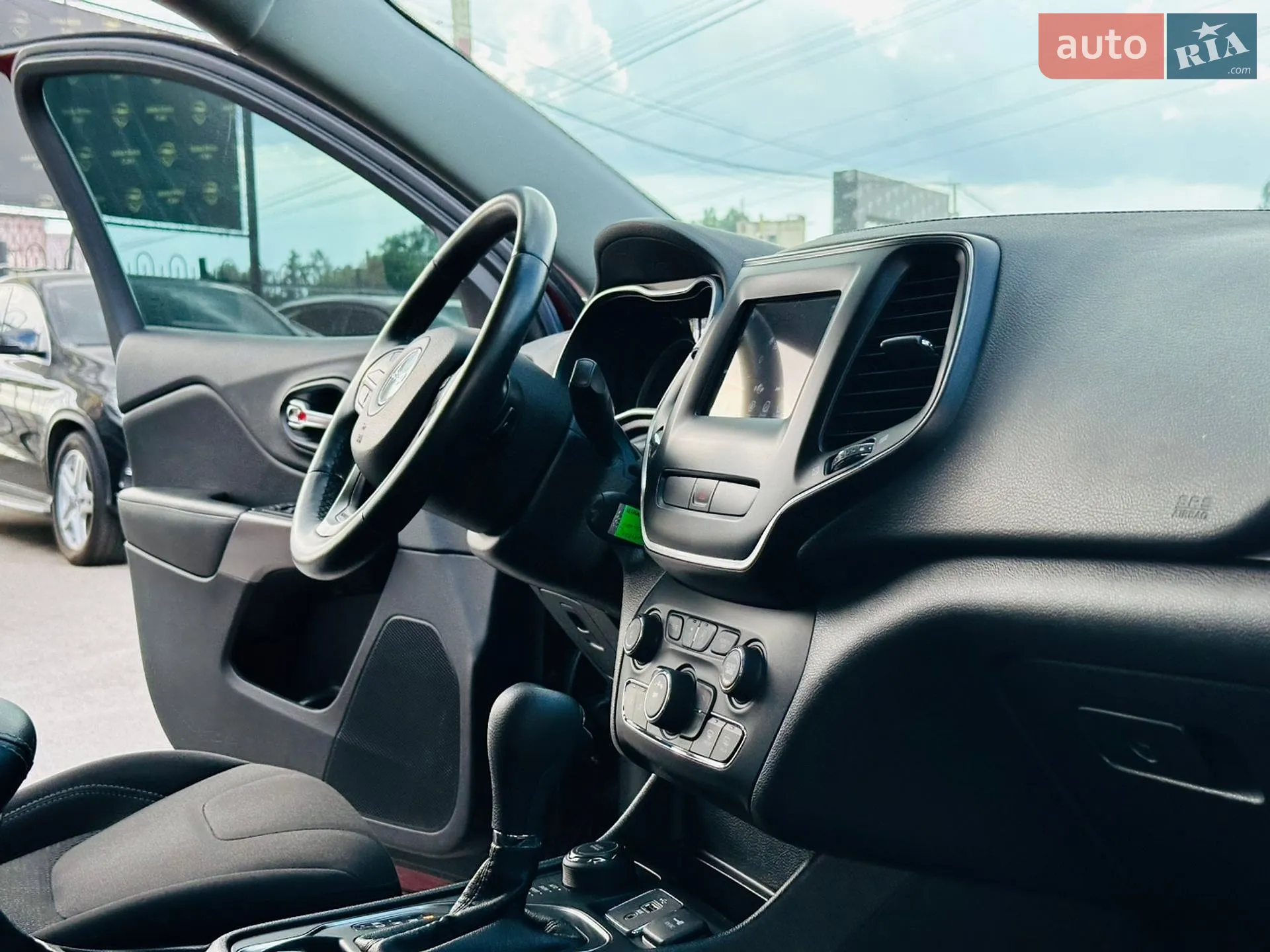2018 Jeep Cherokee - мініатюра 23